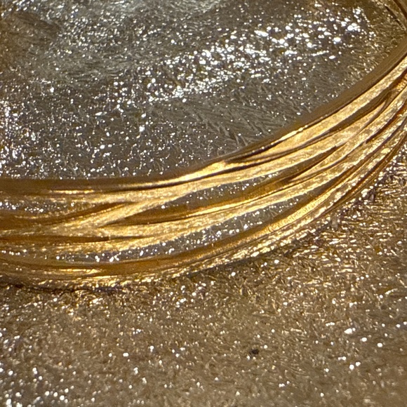 Fashion gold color bracelet - Picture 3 of 4